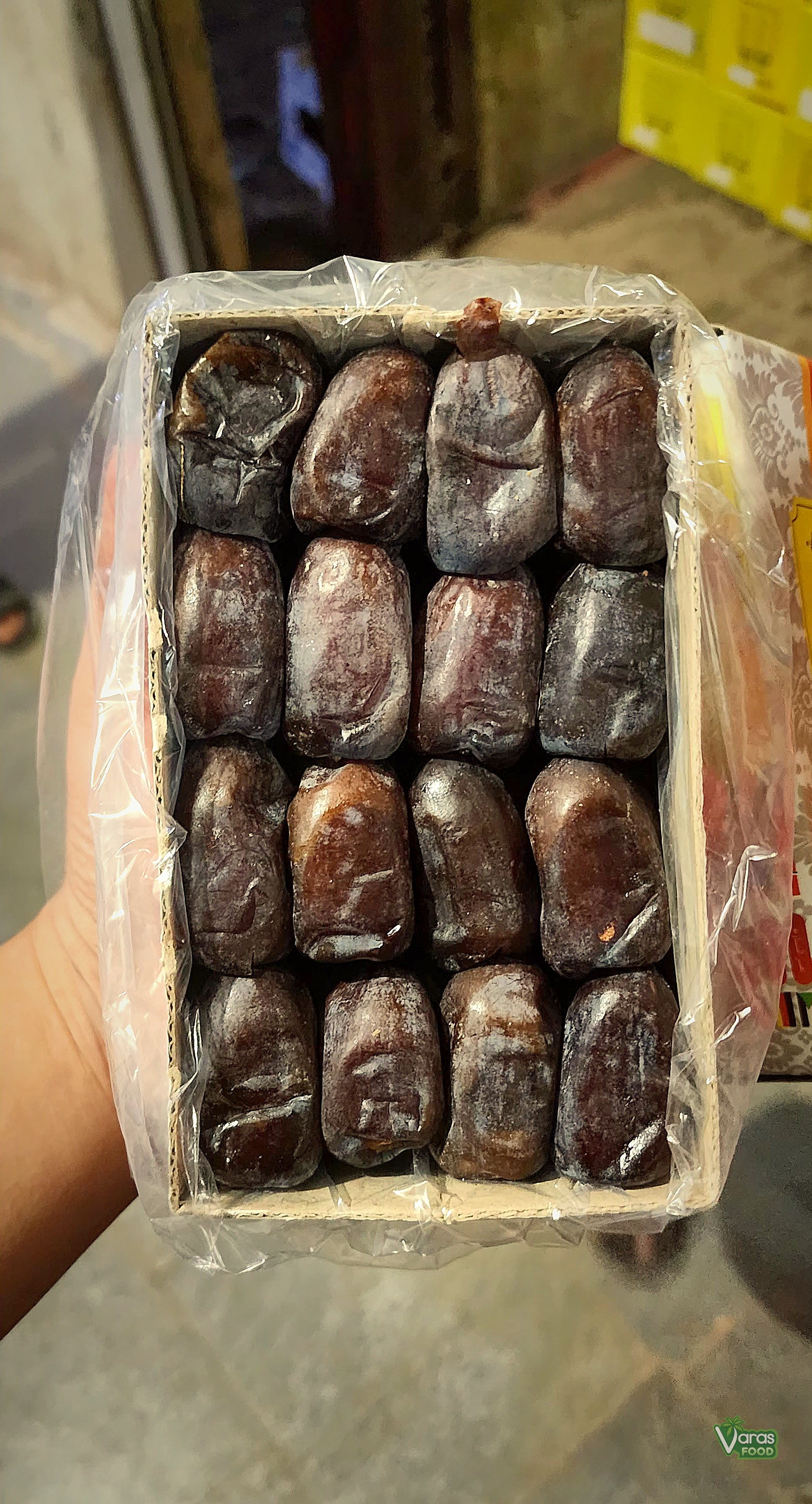 Box of VARAS Food Kaluteh dates